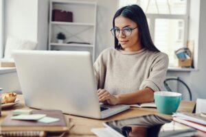 If you want to work from home but don't know how these best work-from-home jobs will help. They're all online, so you can do them whenever and wherever you are.