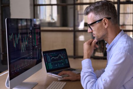 Which online broker should you choose? We compare E*TRADE, TD Ameritrade and Fidelity Investments to help you pick the best one.